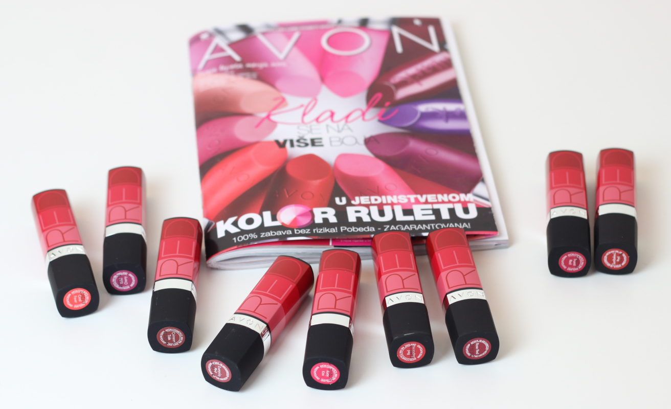 AVON True Color Perfectly Matte RED